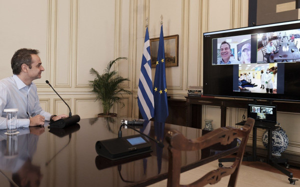 Τηλεδιάσκεψη Μητσοτάκη με στελέχη της ΝΔ και της ΟΝΝΕΔ για τις εκστρατείες αιμοδοσίας (βίντεο)