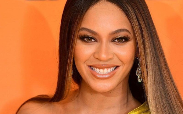 Η Beyoncé δωρίζει έξι εκατομμύρια δολάρια για την αντιμετώπιση του κορονοϊού