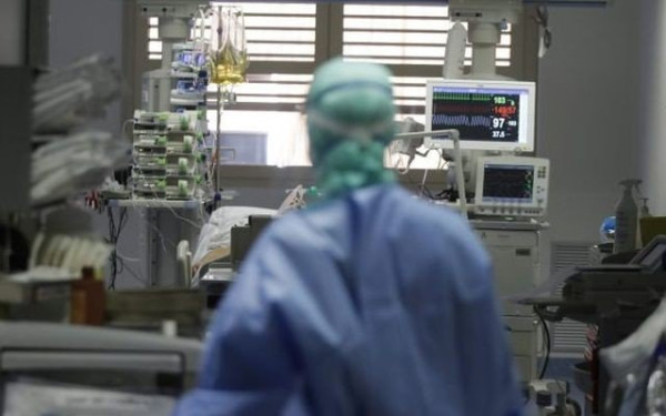 ΠΟΕΔΗΝ: Τρεις μόλις κενές κλίνες ΜΕΘ για κορονοϊό σε ολόκληρη Θεσσαλονίκη