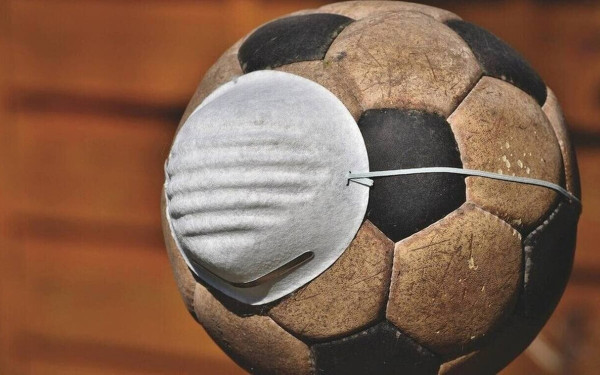 EURO και κορονοϊός: Τεστ, εμβόλια, αποστάσεις και... αμηχανία