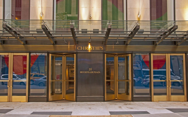 Αντιδράσεις για τον οίκο Christie's - Επιχείρησε να βγάλει στο σφυρί ελληνικά αγγεία που προήλθαν από αρχαιοκάπηλο