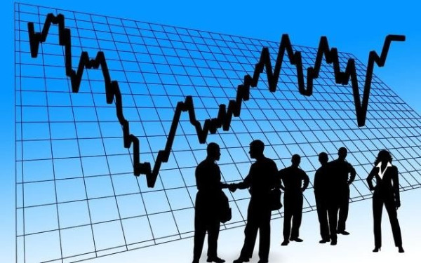 Η ελληνική οικονομία στον απόηχο της αναβάθμισης των τραπεζών από την Moody's 