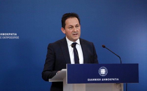 Πέτσας: Μαζί με τα δημοτικά σχολεία ανοίγουν παιδικοί σταθμοί και ΚΔΑΠ