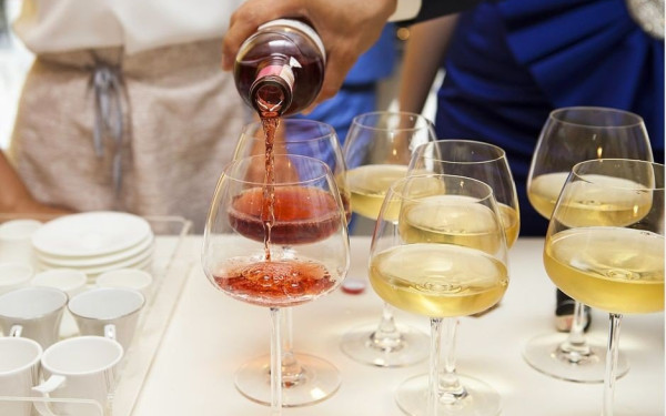 Το ελληνικό κρασί μεθάει... τον Καναδά