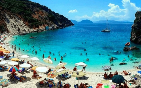 Άνοιξε η πλατφόρμα για το πρόγραμμα «Τουρισμός για Όλους» - Όλες οι πληροφορίες