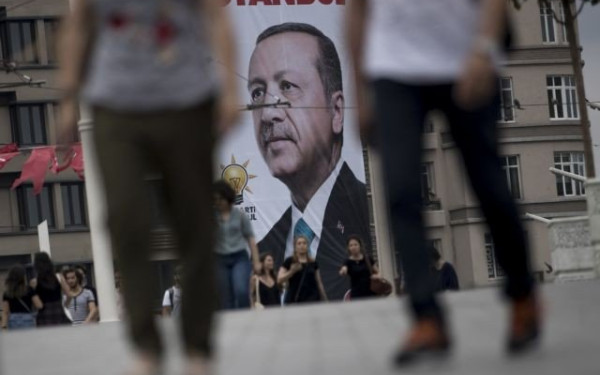 Εκατοντάδες στελέχη σωμάτων ασφαλείας τέθηκαν σε διαθεσιμότητα στην Τουρκία