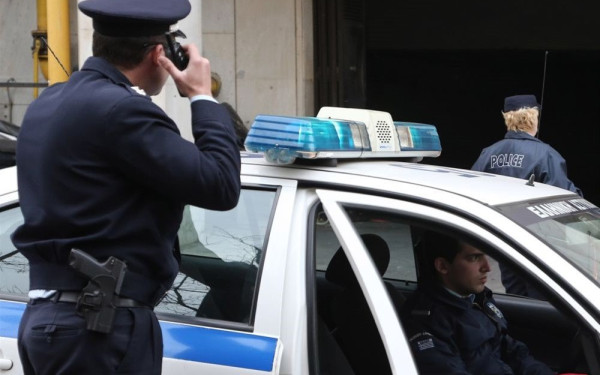 Παραδόθηκε ο δράστης του φονικού στην Κρήτη με θύμα τον 22χρονο