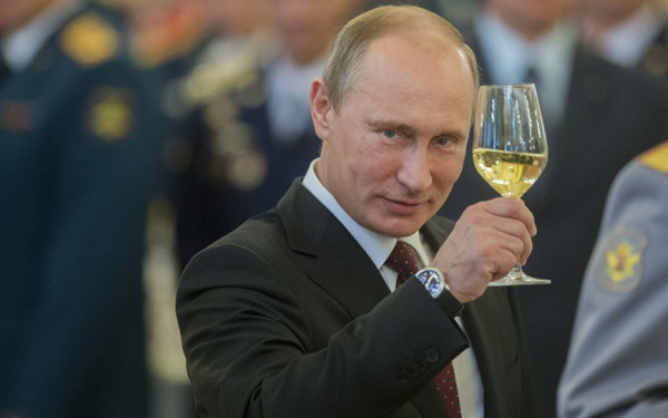 Το Κρεμλίνο «δεν γνωρίζει τίποτα» για δημοσίευμα σχετικό με νέα υποψηφιότητα του Πούτιν