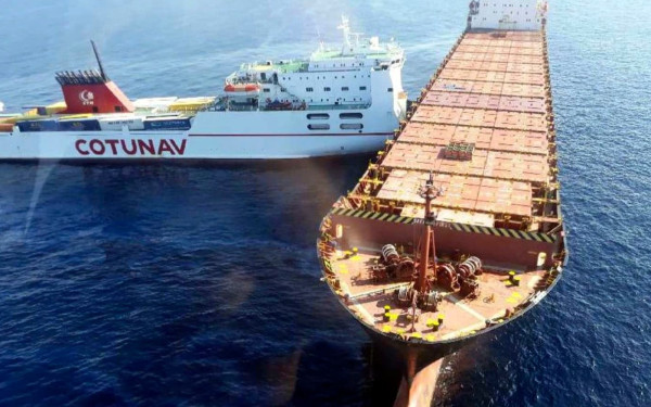 Πετρελαιοκηλίδα από σύγκρουση πλοίων στη Μεσόγειο
