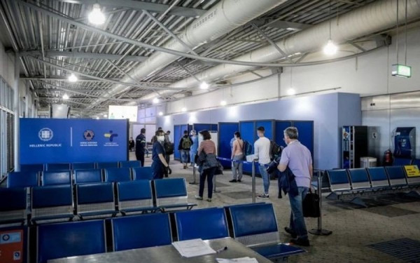 Αεροδρόμιο Μακεδονία: Προσπάθησε να ταξιδέψει με πλαστά έγγραφα - Τον συνέλαβαν