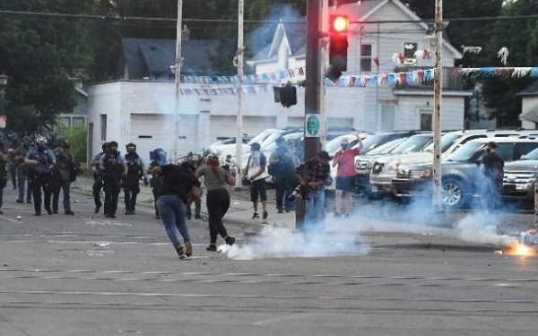 ΗΠΑ: Ελεύθερος ο ρεπόρτερ του CNN που συνελήφθη ενώ κάλυπτε διαδηλώσεις στη Μινεάπολις