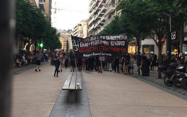 Θεσσαλονίκη: Συγκέντρωση αλληλεγγύης στους εξεγερμένους των ΗΠΑ (Βίντεο)
