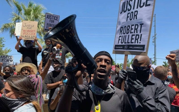 ΗΠΑ: Η μητέρα Αφροαμερικανού που σκοτώθηκε από αστυνομικούς παρακαλεί τους κατοίκους του Μέμφις να διαδηλώσουν ειρηνικά