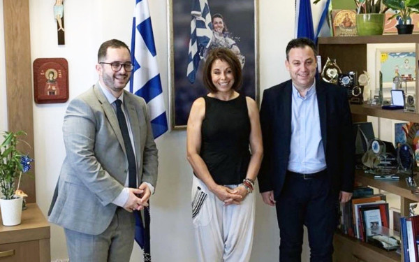 Για την περαιτέρω συνεργασία ΟΚΑΝΑ και Περιφέρειας συζήτησαν η Βούλα Πατουλίδου και ο πρόεδρος και ο αντιπρόεδρος του Οργανισμού