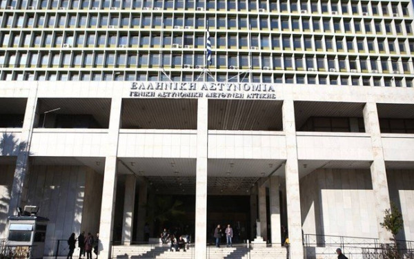 Κολωνός: Αυτοβούλως στη ΓΑΔΑ δύο ακόμη άτομα που συνομιλούσαν με την 12χρονη