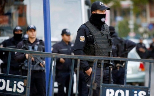 "Τσουνάμι" συλλήψεων στην Τουρκία για σχέσεις με τον Γκιουλέν 