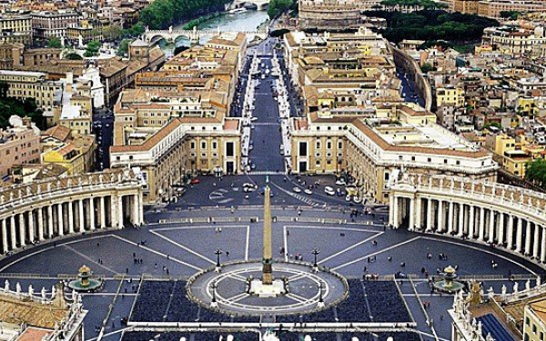 Ιταλικά ΜΜΕ: Τρία θραύσματα του Παρθενώνα επιστρέφονται από το Βατικανό στην Ελλάδα