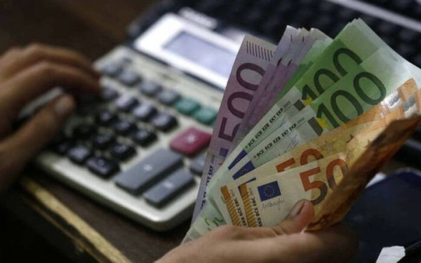 Κατάργηση εισφοράς αλληλεγγύης: Τι κερδίζουν δημόσιοι υπάλληλοι και συνταξιούχοι από 1η Ιανουαρίου 2023