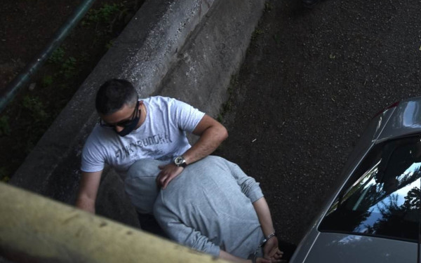 Θεσσαλονίκη: Πολίτες ακινητοποίησαν ληστή που προσπαθούσε να κλέψει κοσμηματοπωλείο 