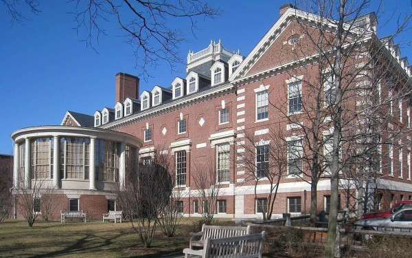 Κεραμέως για συνεργασία αμερικανικών – ελληνικών πανεπιστημίων: Έλληνες φοιτητές για σπουδές στις ΗΠΑ χωρίς δίδακτρα