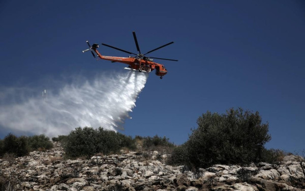 Δοκιμαστικές πτήσεις αεροπυρόσβεσης στη λίμνη Υλίκη