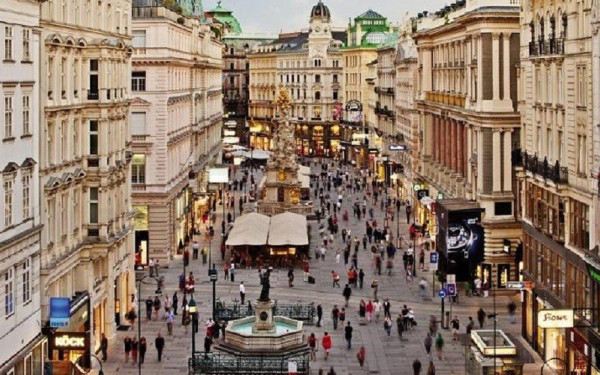 Βιέννη: Μία ασφαλής απόλαυση πολιτισμού αλλά και γαστρονομίας