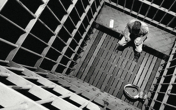 Ιράν: Οργή για τον απεργό πείνας γιατρό στη φυλακή