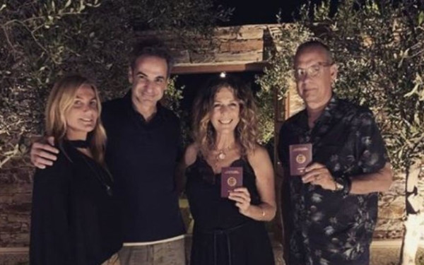 ΣΥΡΙΖΑ: «Γιατί δεν απαντά ο κ. Μητσοτάκης αν δέσμευσε τρία ελικόπτερα για τις διακοπές του;»