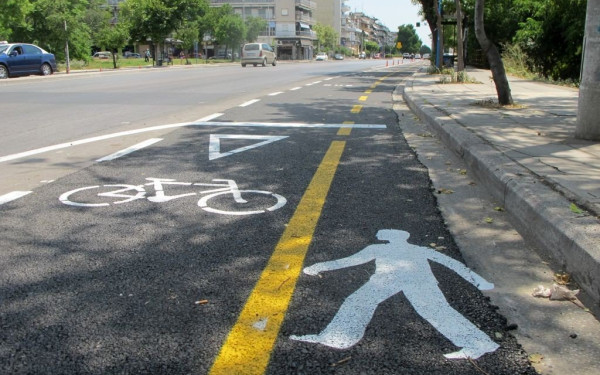 Παραδόθηκε στην κυκλοφορία ο ποδηλατόδρομος της Κ. Καραμανλή