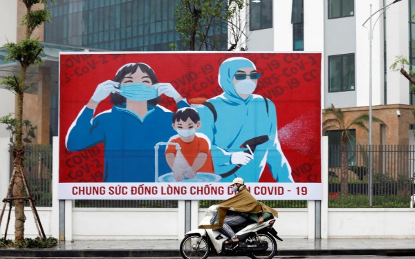 Σε νοσοκομείο COVID-19 μετατρέπει ένα γήπεδο το Βιετνάμ