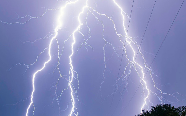 Έρχονται έντονες βροχές και καταιγίδες 