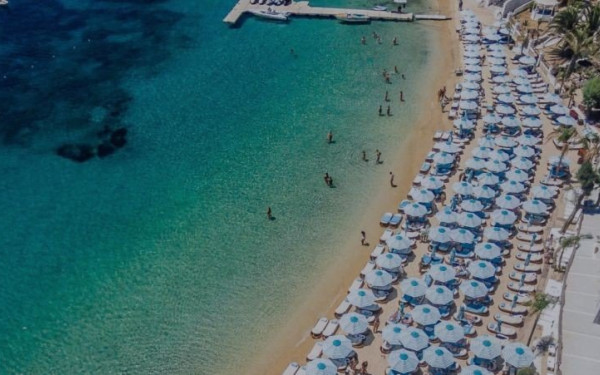 Λουκέτο από αύριο στο «Nammos» στην Ψαρρού της Μυκόνου