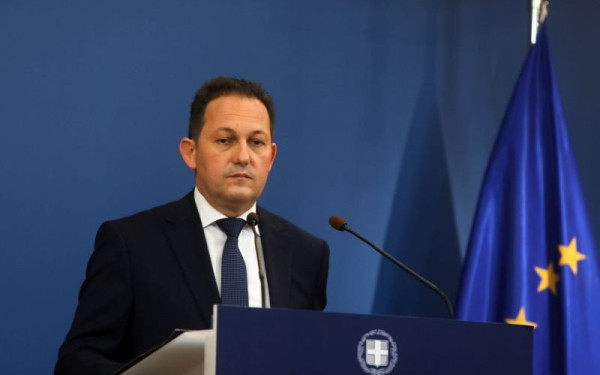 Πέτσας: Ανοιχτό το ενδεχόμενο να μην ανοίξει κανένα κατάστημα τις γιορτές
