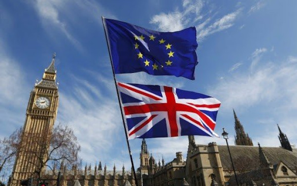 Πέντε χρόνια μετά το brexit Βρετανία και Ε.Ε. συμμετέχουν σε σύνοδο κορυφής με επίκεντρο την άμυνα