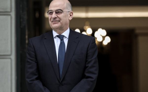 Επίσκεψη Δένδια στην έδρα της Ελληνικής Δύναμης Κοσσυφοπεδίου 