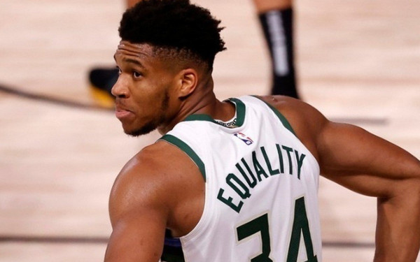 Αντετοκούνμπο: "Για πολλά χρόνια στους Μπακς, αν πάρουν τη σωστή απόφαση"