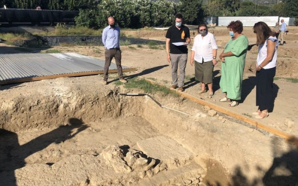 Αυτοψία Μενδώνη στα έργα πολιτισμού και στις ανασκαφές σε Χαλκίδα και Ερέτρια