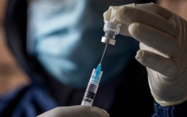 "Η επείγουσα έγκριση του εμβολίου της Pfizer είναι προβληματική", λέει γερμανός ευρωβουλευτής