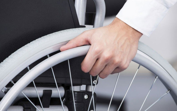 Δουλειά για 1.000 ανέργους ΑμΕΑ στους δήμους