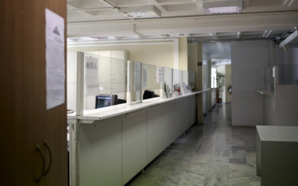 Ακυρώσεις ραντεβού και τηλεργασία από αύριο στο Δημόσιο λόγω καύσωνα - Όλα τα μέτρα