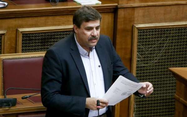 ΣΥΡΙΖΑ: Τροπολογία για έκτακτη οικονομική ενίσχυση σε προσωπικό του ΕΣΥ, εκπαιδευτικούς δημοσίου και προσωπικό καθαριότητας ΟΤΑ