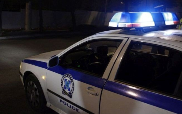 Συνελήφθη ανήλικος επειδή έβγαλε μαχαίρι και έκλεψε συνομήλικούς του