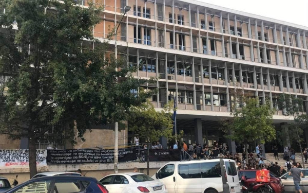 Ελεύθερος, υπό όρους, ο 24χρονος που καταγγέλθηκε για ασέλγεια από ανήλικη