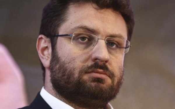 Ζαχαριάδης – Θεοδωράκης: Εμπιστοσύνη στο έμψυχο δυναμικό του Δημοσίου