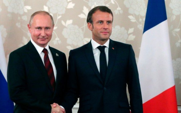 Ο Μακρόν επιβεβαίωσε ότι θα συνομιλήσει με τον Βλαντίμιρ Πούτιν μέσα στις επόμενες μέρες