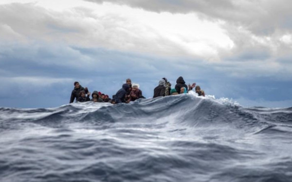 Ιταλία: Σχεδόν 400 μετανάστες διασώθηκαν χθες και άλλοι περίπου 300 αποβιβάστηκαν μετά από μέρες εν πλω