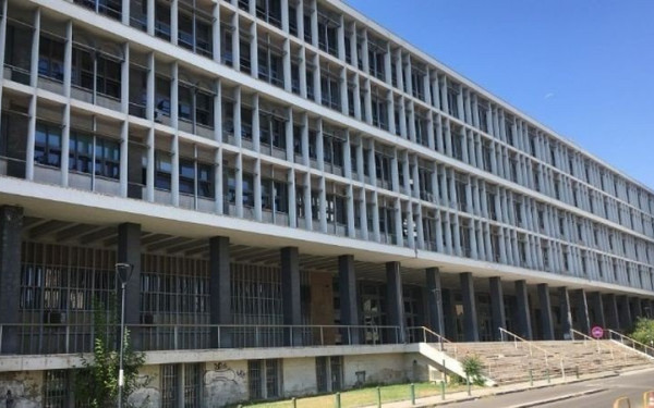 Θεσσαλονίκη: Στον Εισαγγελέα o ιδιοκτήτης των σκύλων που κατασπάραξαν θανάσιμα την 50χρονη (βίντεο)