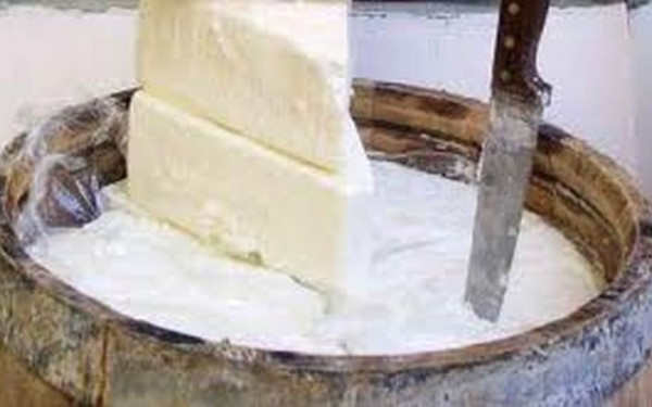 Οριστική ανάκληση σήματος Π.Ο.Π. για εταιρία που "βάφτιζε" φέτα αγελαδινό τυρί