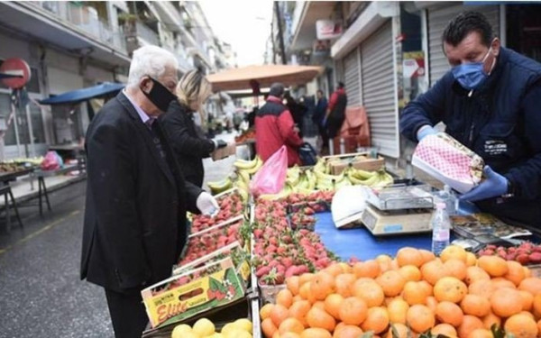 Ν. Καραθανασόπουλος: Η κυβέρνηση παραδίδει τις λαϊκές αγορές σε όλο και λιγότερα χέρια