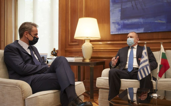 Ο Κ. Μητσοτάκης ενημέρωσε τον πρόεδρο της Βουλγαρίας για τις προκλητικές ενέργειες της Τουρκίας